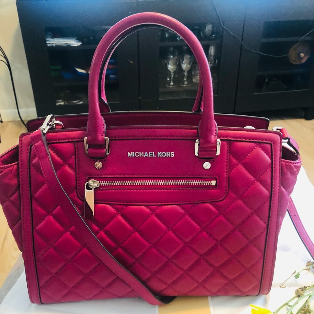 ❤️SOLD❤️🎉🎉🎉HOST PICK💕💕🎉🎉Michael Kors Selma Quilted Satchel Pink - Picture 1 of 16